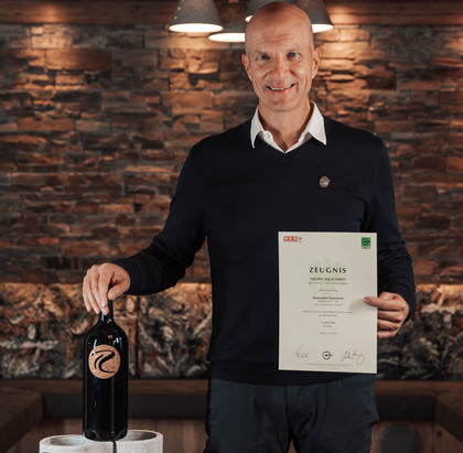 SOMMELIER<br/>JÖRG SCHMIDT<br/>