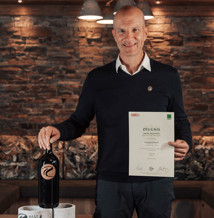 SOMMELIER<br/>JÖRG SCHMIDT<br/>